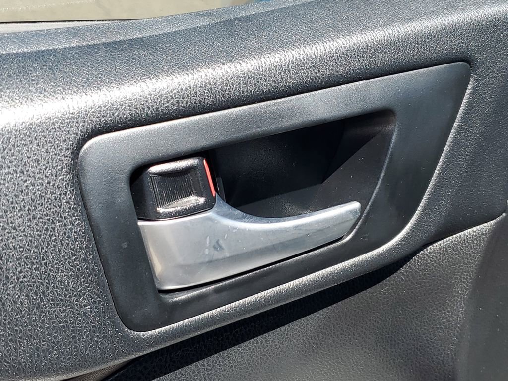 Used 2017 Toyota Highlander XLE AWD/4WD image 28