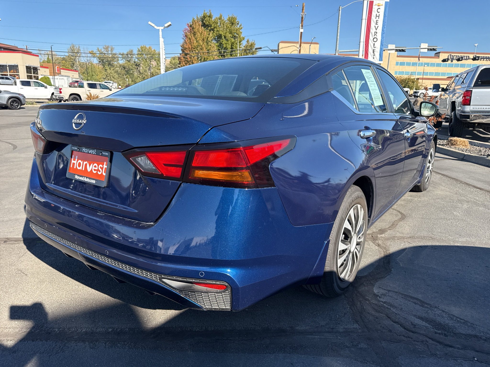 Used 2023 Nissan Altima 2.5 S FWD image 3
