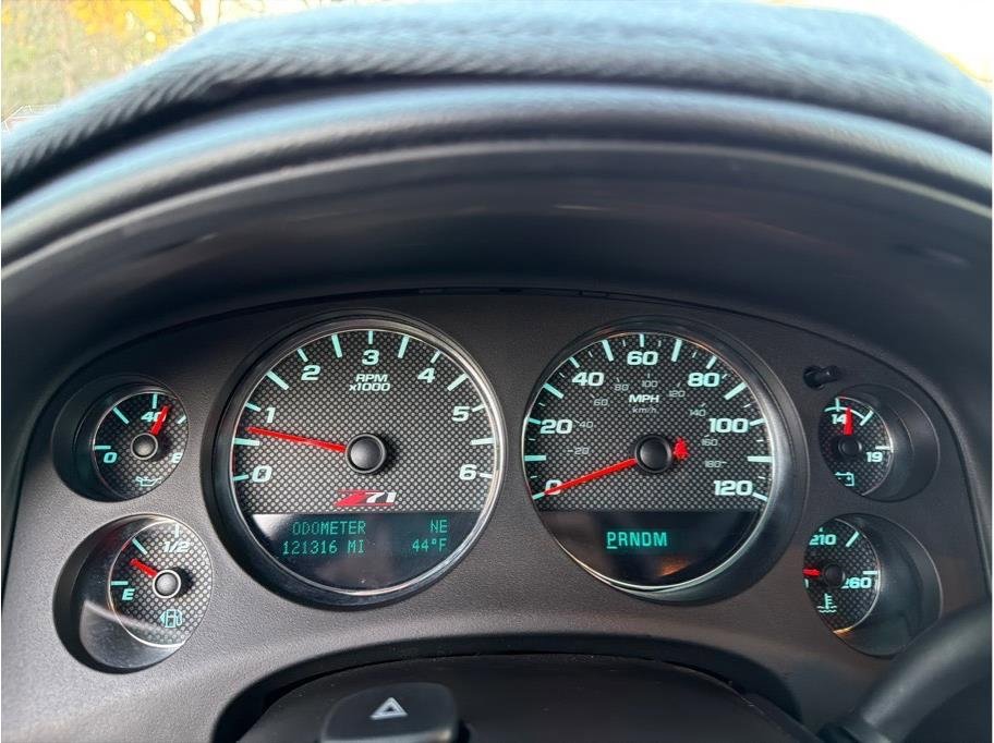 Used 2014 Chevrolet Suburban LT w/ Suspension Package, Off-Road image 19