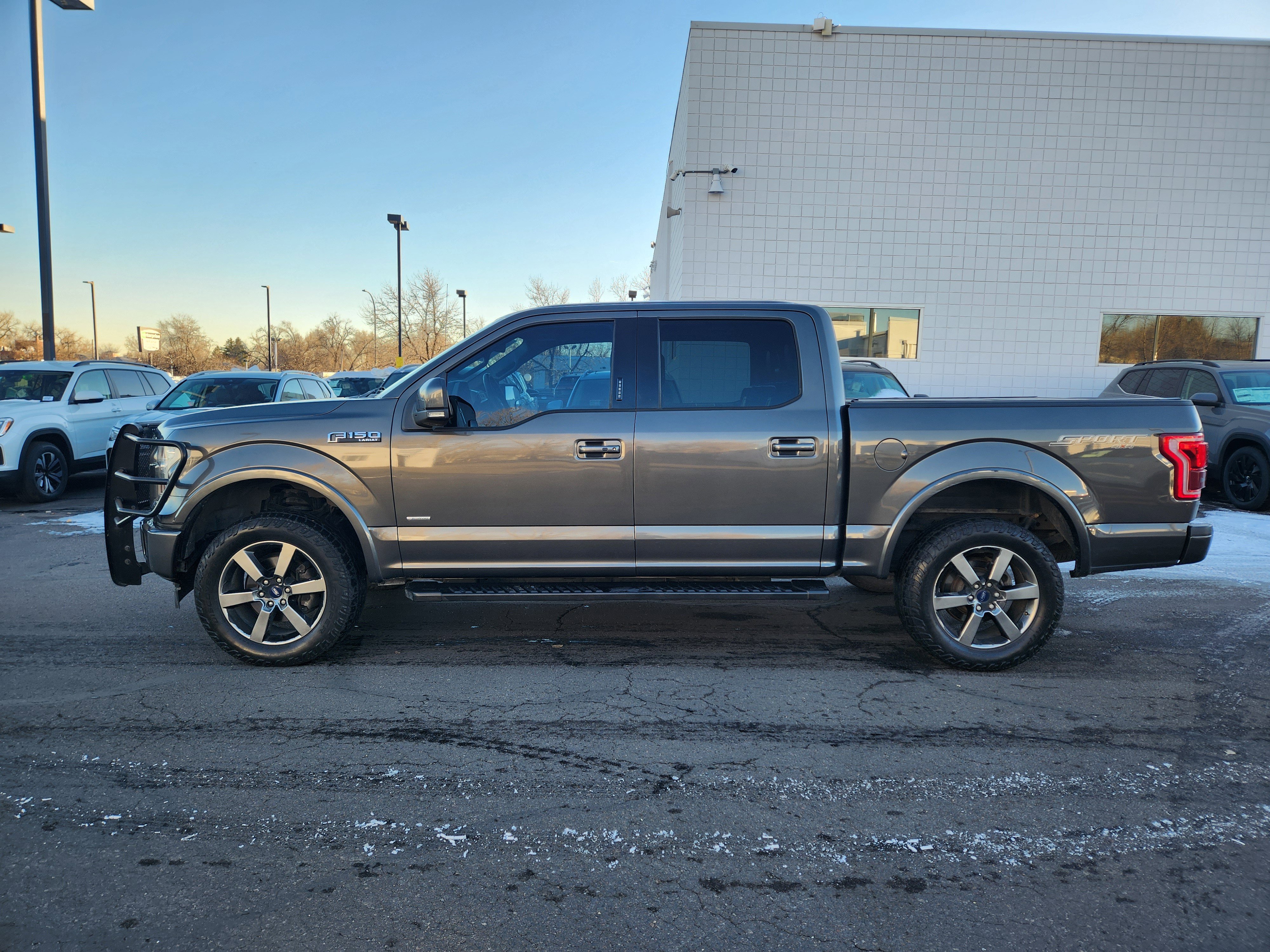 Used 2017 Ford F150 Lariat w/ Equipment Group 502A Luxury image 4