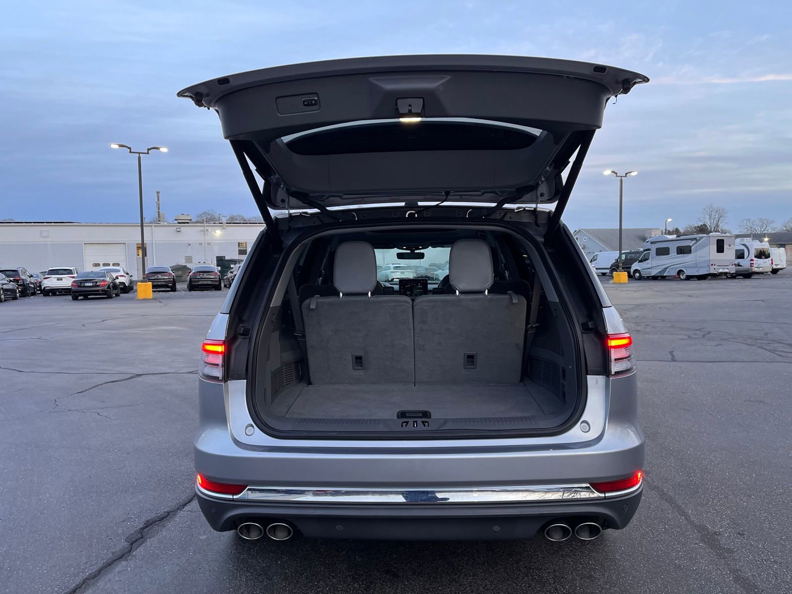 Used 2021 Lincoln Aviator Reserve w/ Equipment Group 201A image 21