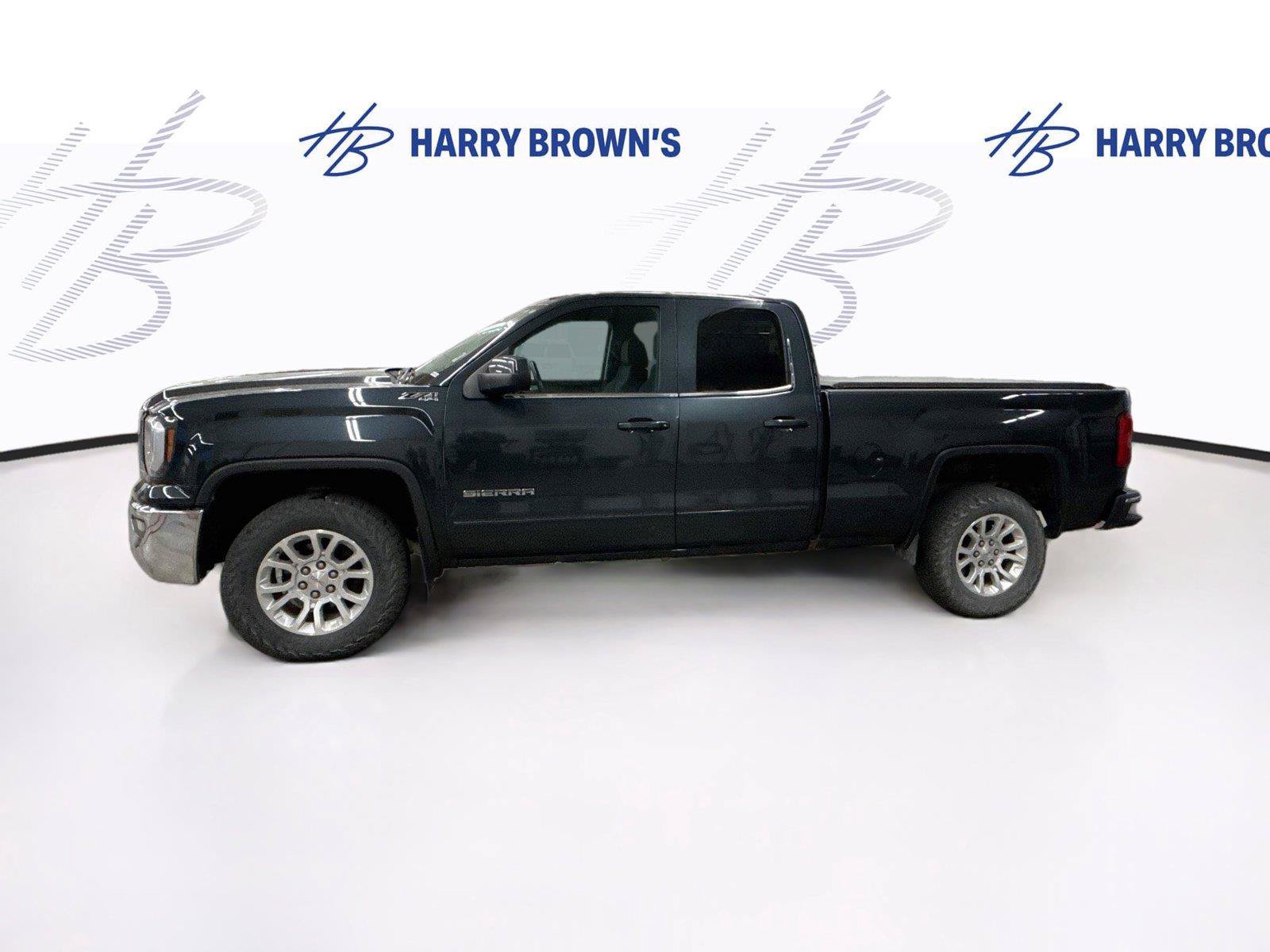 Used 2019 GMC Sierra 1500 SLE w/ SLE Value Package AWD/4WD image 8