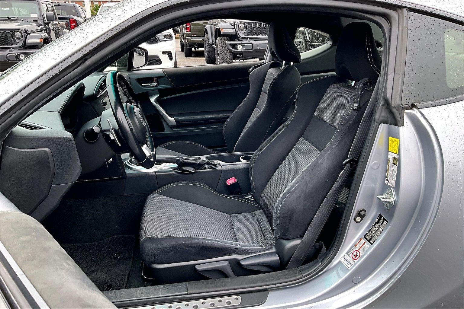 Used 2017 Toyota 86 RWD image 19