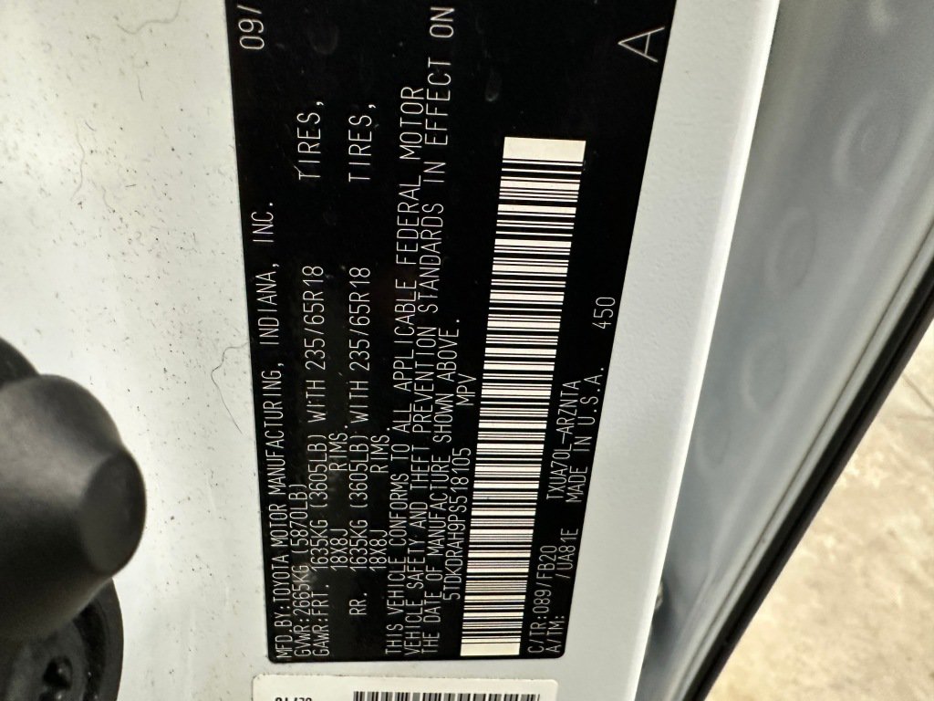 Used 2023 Toyota Highlander L FWD image 37