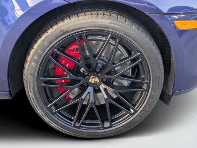 Used 2022 Porsche Macan GTS w/ Sport Chrono Package AWD/4WD image 9