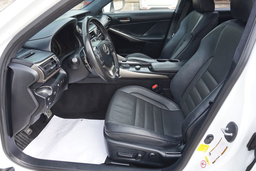 Used 2019 Lexus IS 300 F Sport w/ F Sport Package RWD image 16