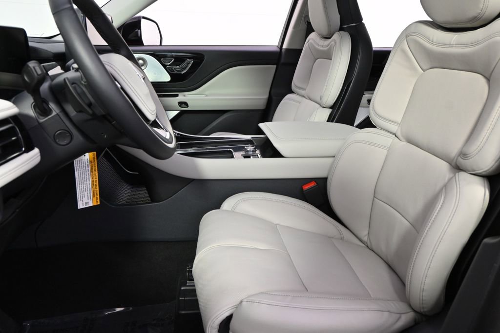 New 2026 Lincoln Aviator Reserve image 13