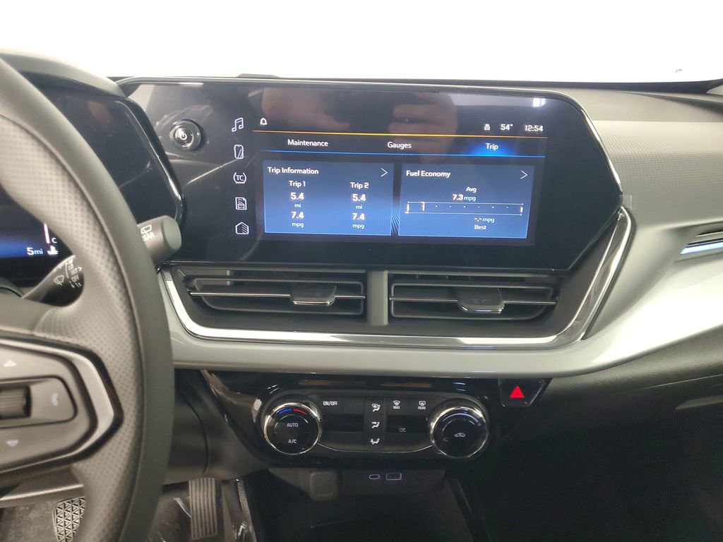 New 2026 Chevrolet Trax LT image 16