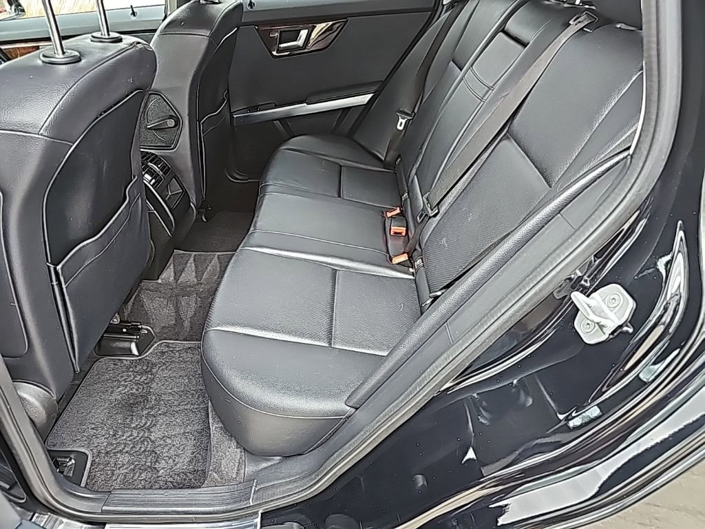Used 2013 Mercedes-Benz GLK 350 4MATIC image 16