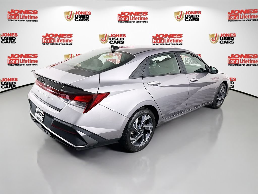 Certified 2025 Hyundai Elantra Sport FWD image 15