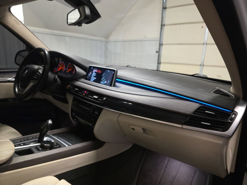 Used 2015 BMW X5 xDrive50i AWD/4WD image 32