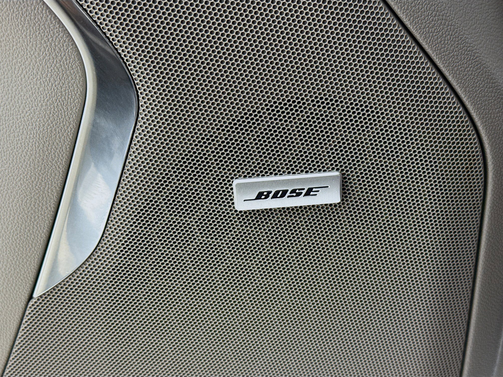 Used 2022 Chevrolet Suburban Z71 w/ Z71 Off-Road Package image 22