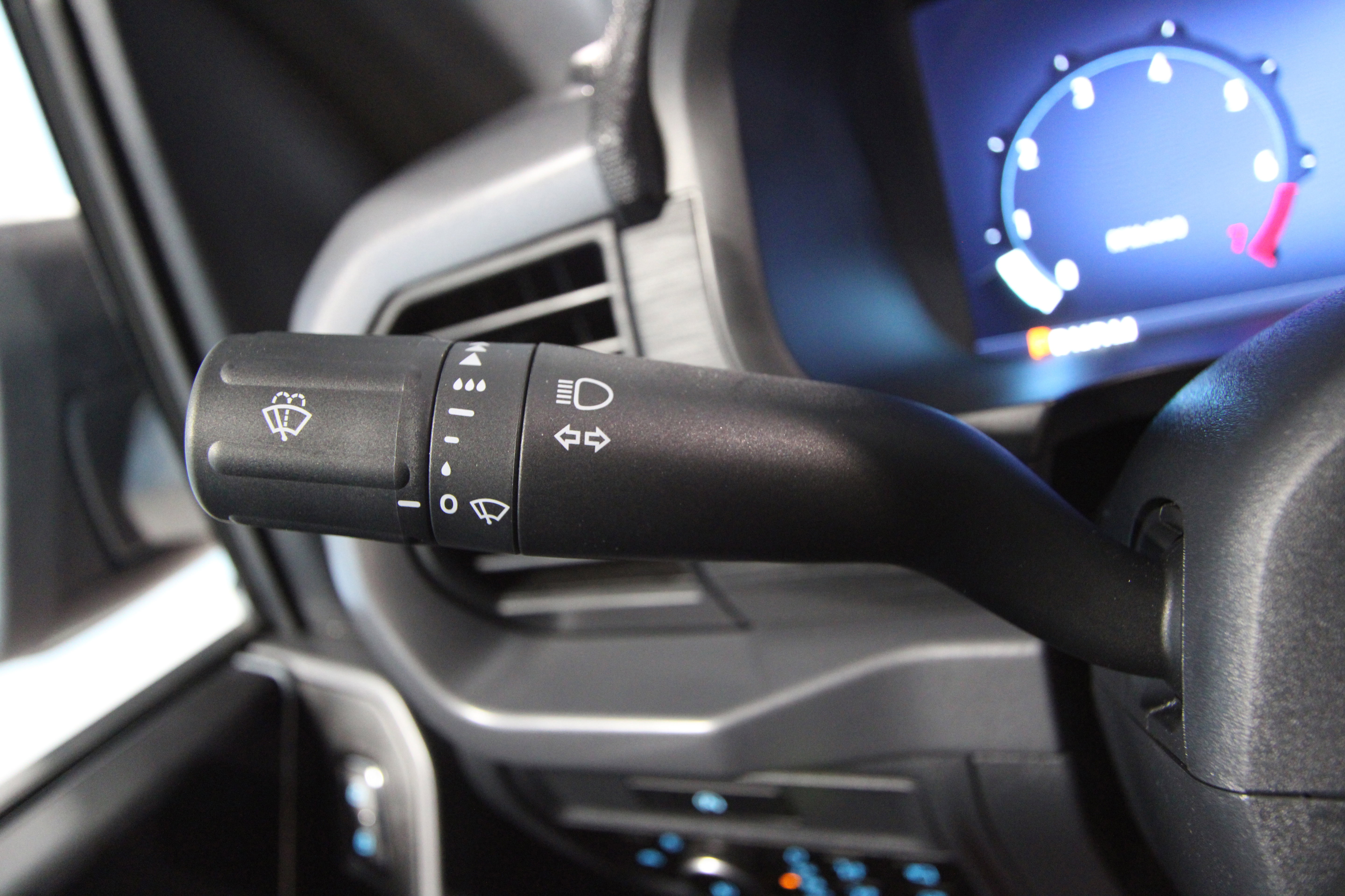 New 2025 Ford F150 XLT w/ Equipment Group 302A MID image 10