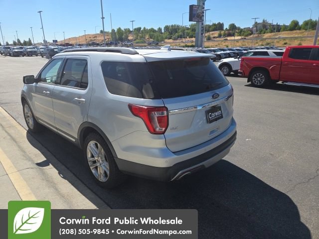 Used 2017 Ford Explorer XLT w/ Equipment Group 202A FWD image 5