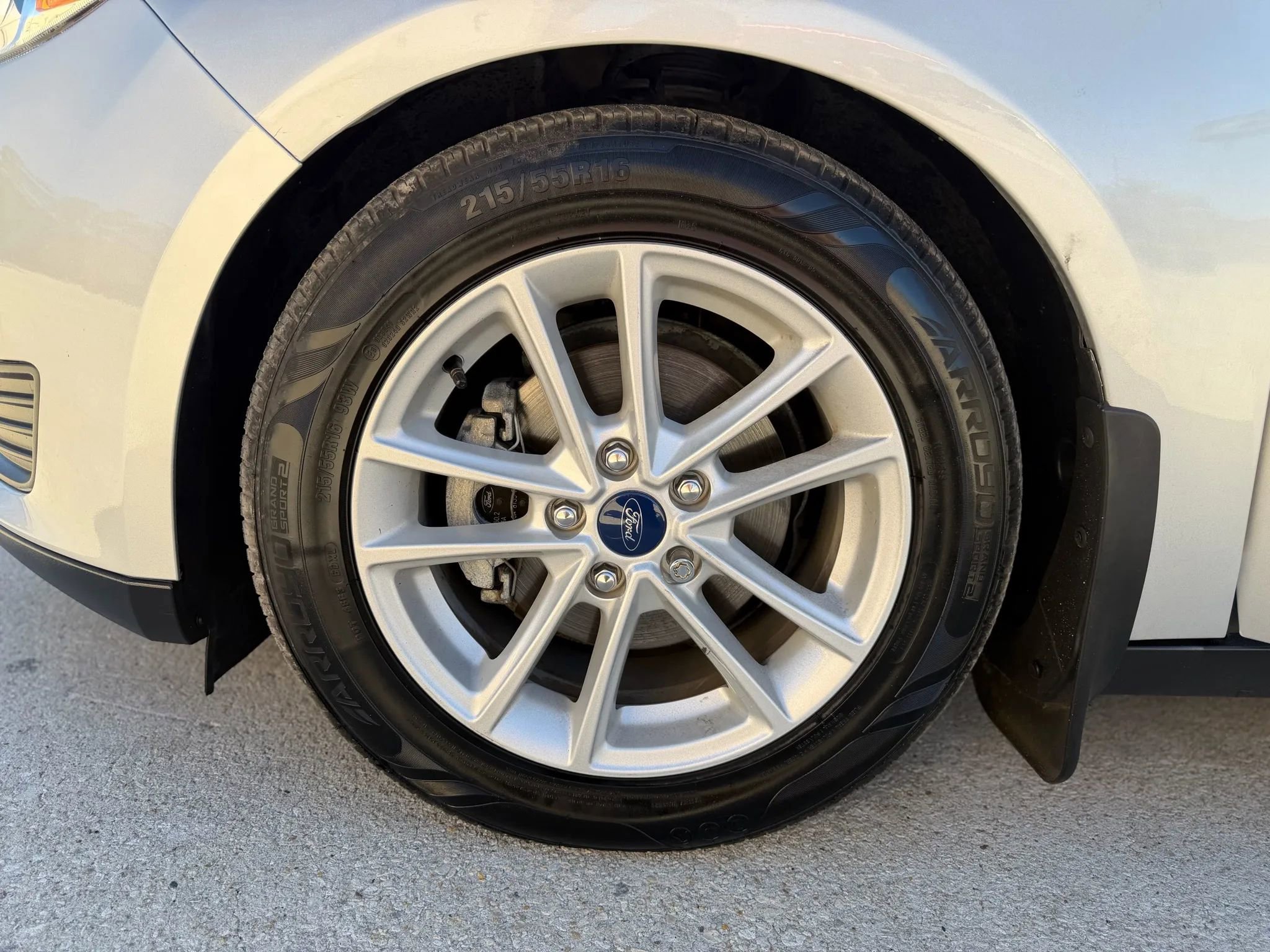 Used 2018 Ford Focus SE FWD image 36