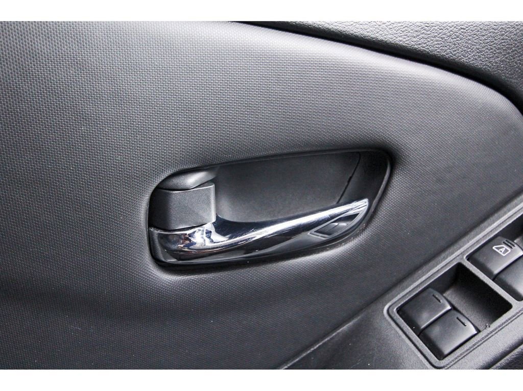 Used 2022 Nissan Frontier SV AWD/4WD image 20