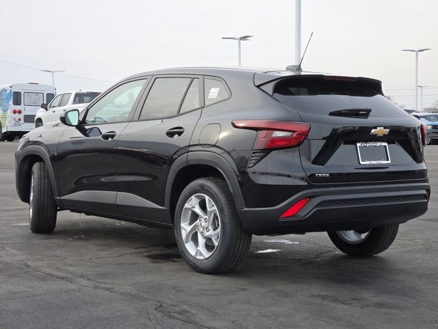 New 2026 Chevrolet Trax LS w/ LS Convenience Package FWD image 19