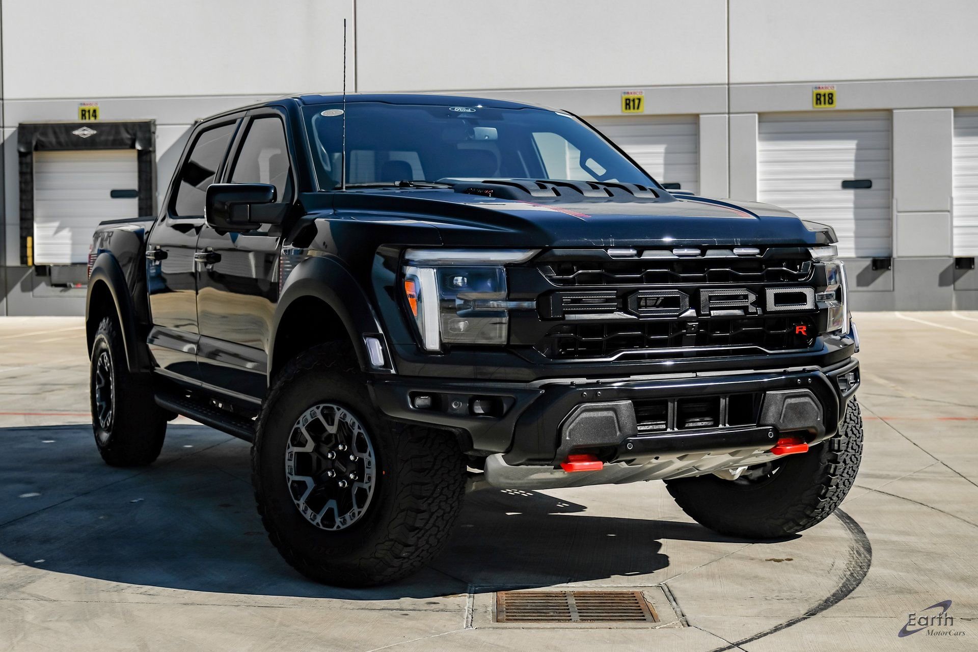 Used 2025 Ford F150 Raptor w/ Equipment Group 803A Raptor R AWD/4WD image 22