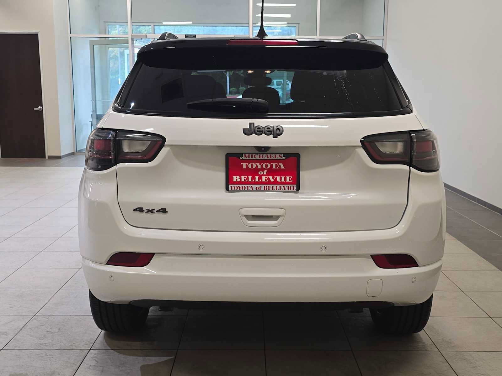 Used 2024 Jeep Compass Limited w/ Driver Assist Group I AWD/4WD image 5