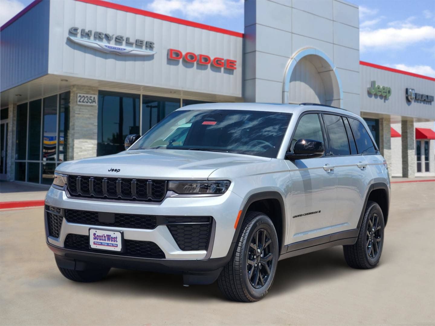 New 2026 Jeep Grand Cherokee Altitude RWD image 2