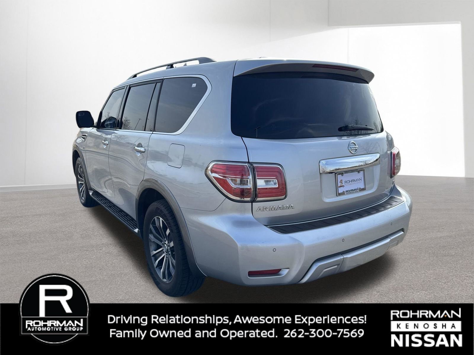Used 2017 Nissan Armada SL w/ Moonroof Package image 5