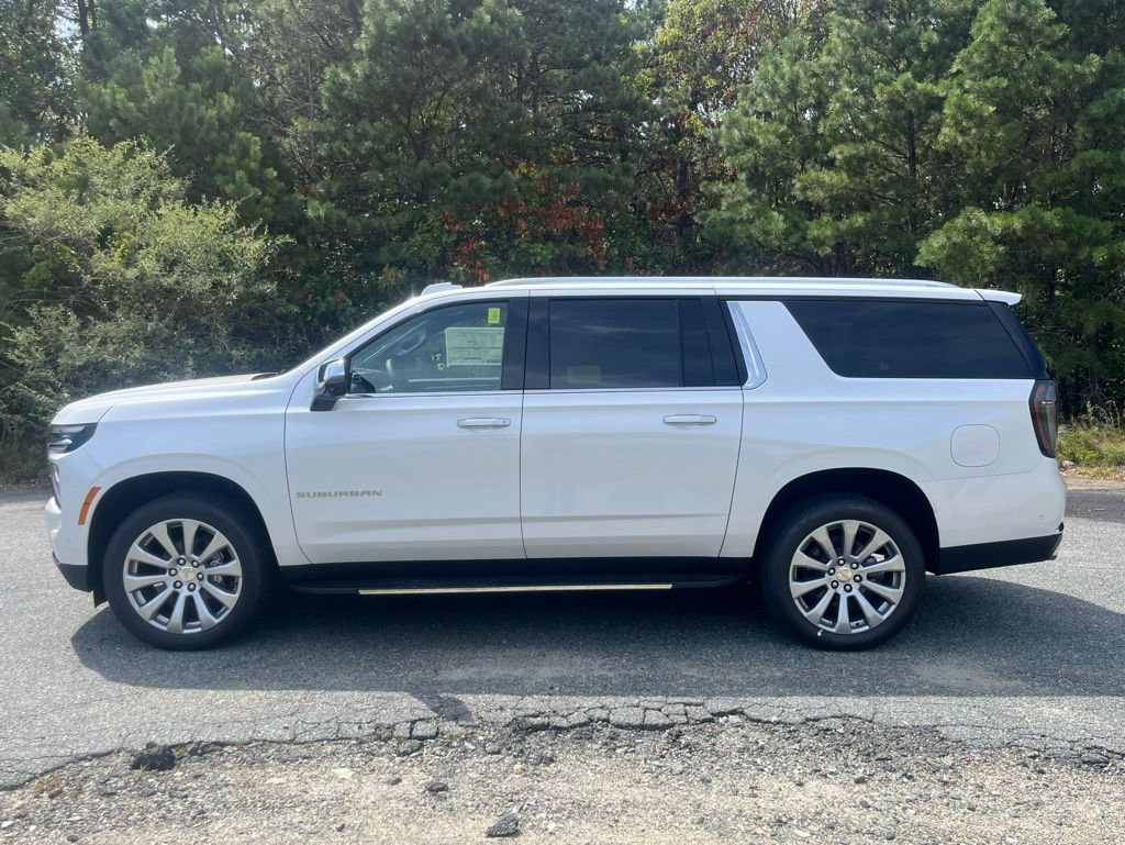 New 2025 Chevrolet Suburban Premier video 2