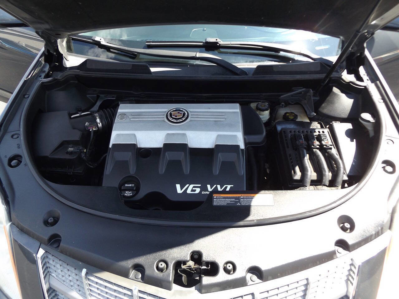 Used 2010 Cadillac SRX Luxury FWD image 15