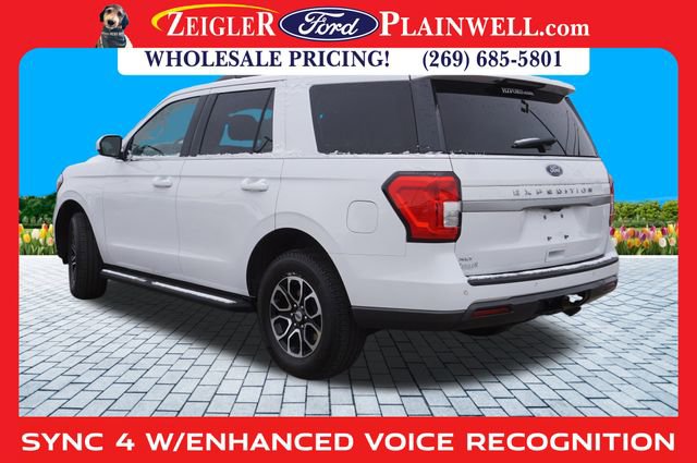 Used 2024 Ford Expedition XLT image 3