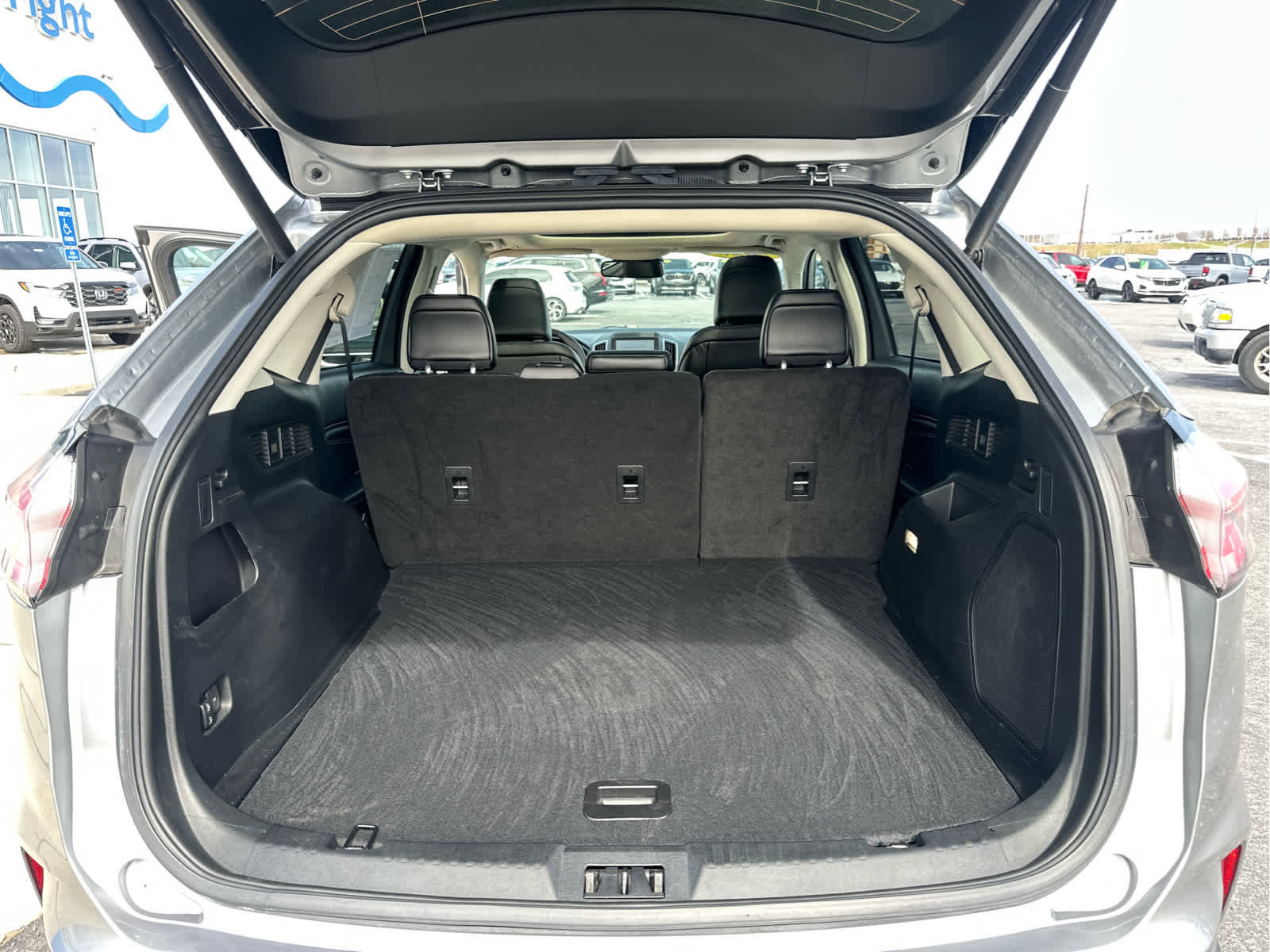 Used 2023 Ford Edge Titanium image 45