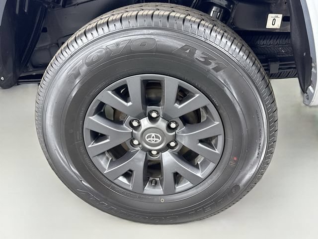 Certified 2022 Toyota Tacoma SR5 RWD image 31