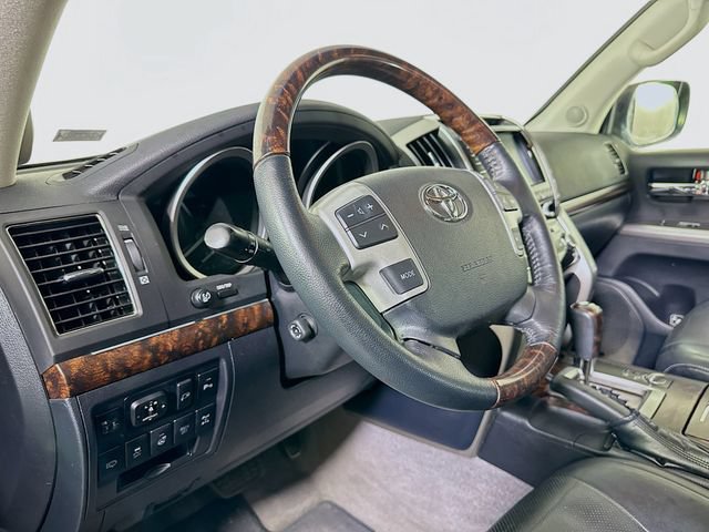 Used 2014 Toyota Land Cruiser AWD/4WD image 11