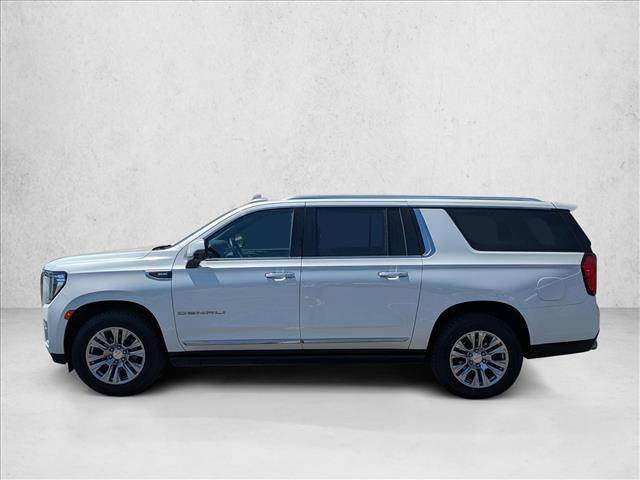 Used 2022 GMC Yukon XL Denali AWD/4WD image 8