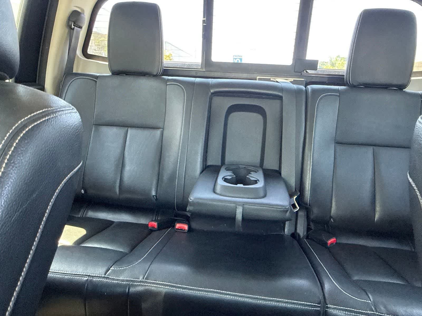 Used 2016 Nissan Titan PRO-4X w/ Pro-4x Convenience Package AWD/4WD image 24
