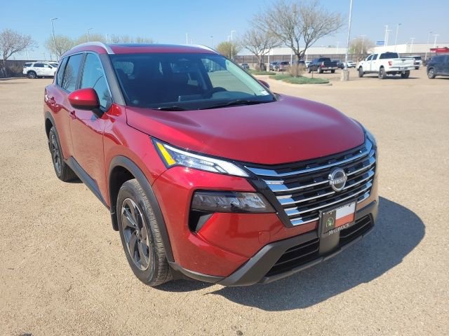 Used 2025 Nissan Rogue SV w/ SV Premium Package image 4