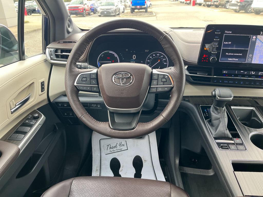 Certified 2022 Toyota Sienna Platinum image 15