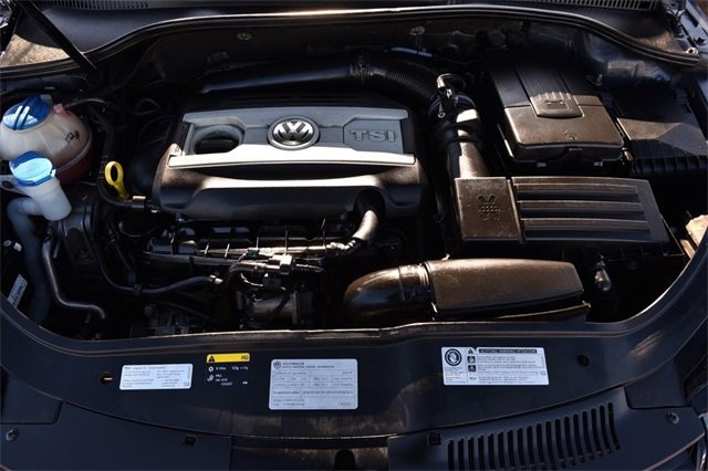 Used 2014 Volkswagen Eos w/ Sport Package image 22