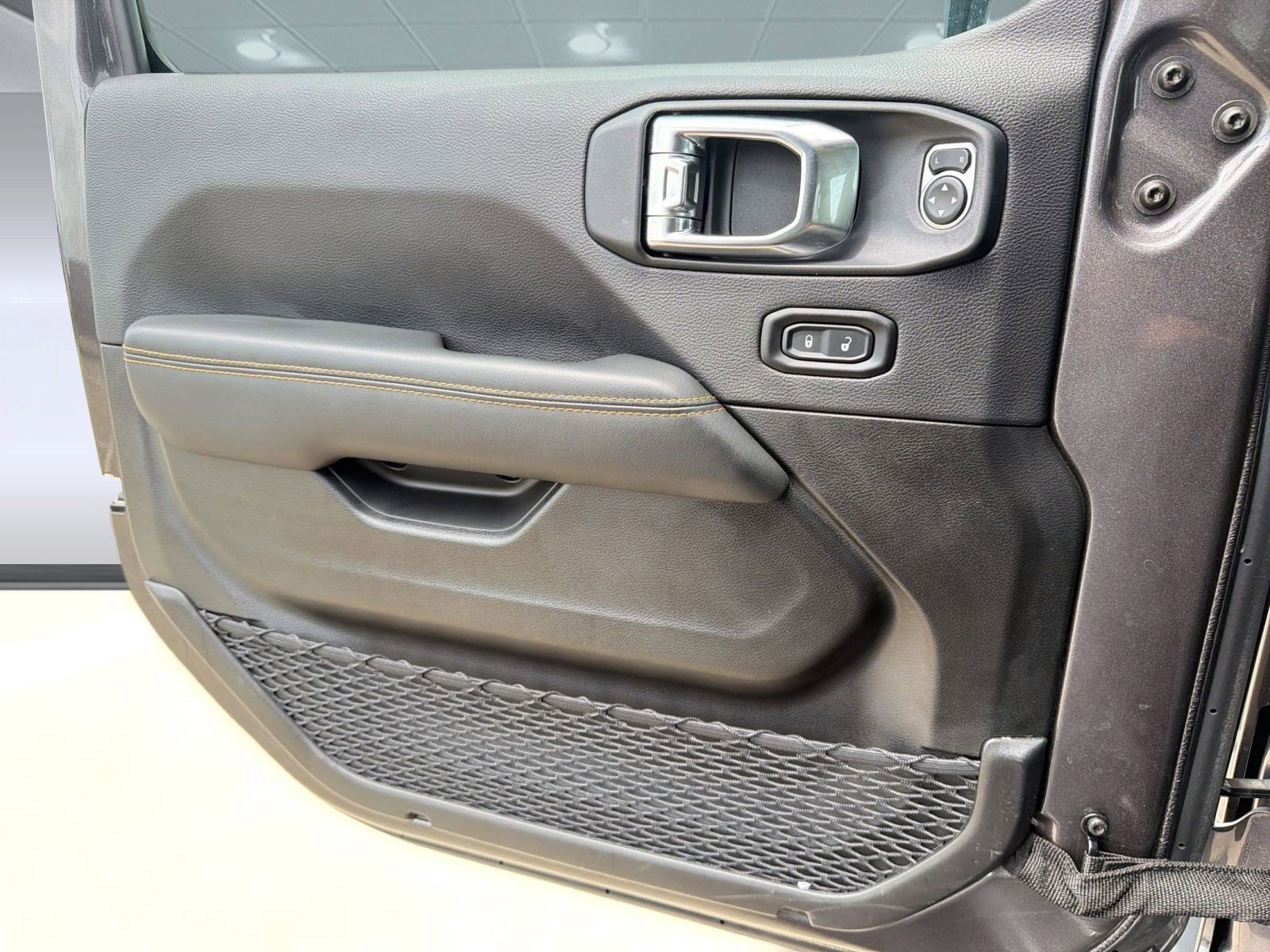 Certified 2025 Jeep Wrangler Sahara image 21