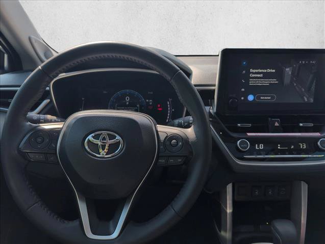 Used 2025 Toyota Corolla Cross XLE w/ Convenience Package AWD/4WD image 19