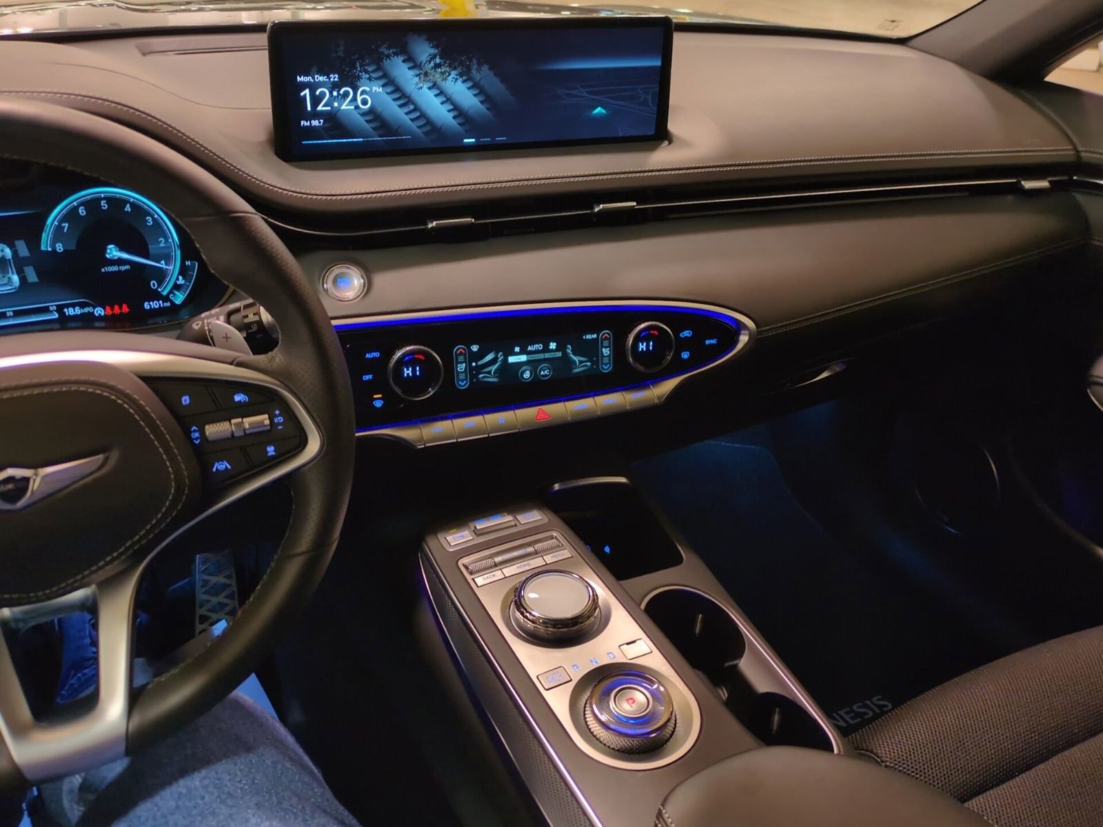 Certified 2024 Genesis GV70 2.5T w/ Sport Prestige Package image 23