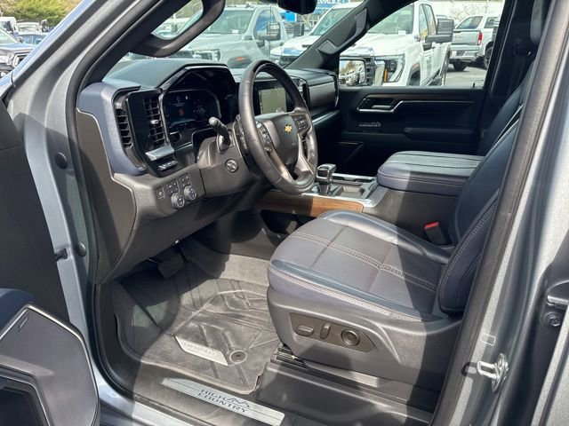 Used 2023 Chevrolet Silverado 1500 High Country AWD/4WD image 10