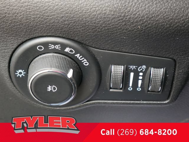 Certified 2022 Jeep Compass Limited w/ Elite Group AWD/4WD image 24