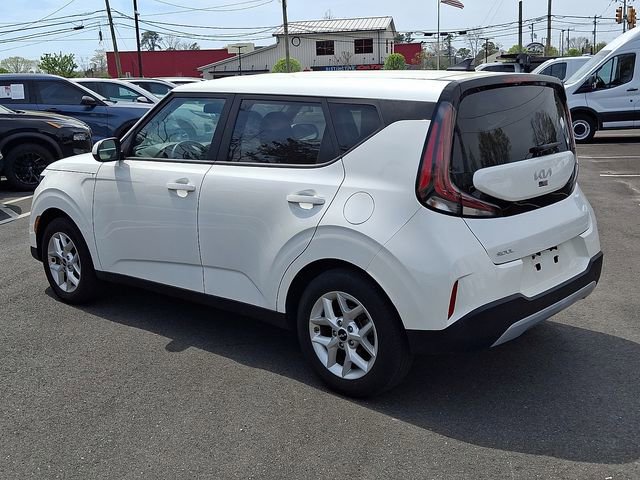 Used 2023 Kia Soul LX w/ Option Group 015 image 6