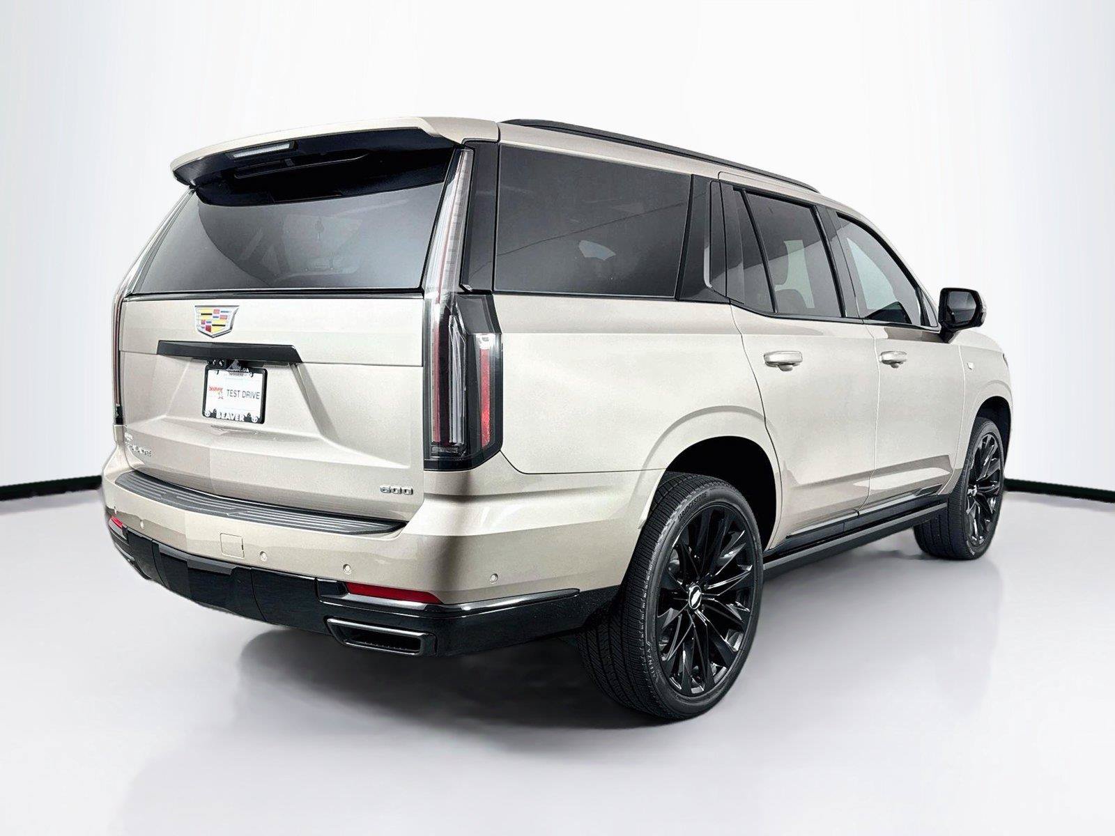 Used 2025 Cadillac Escalade Sport Platinum w/ LPO, ONYX Package AWD/4WD image 2