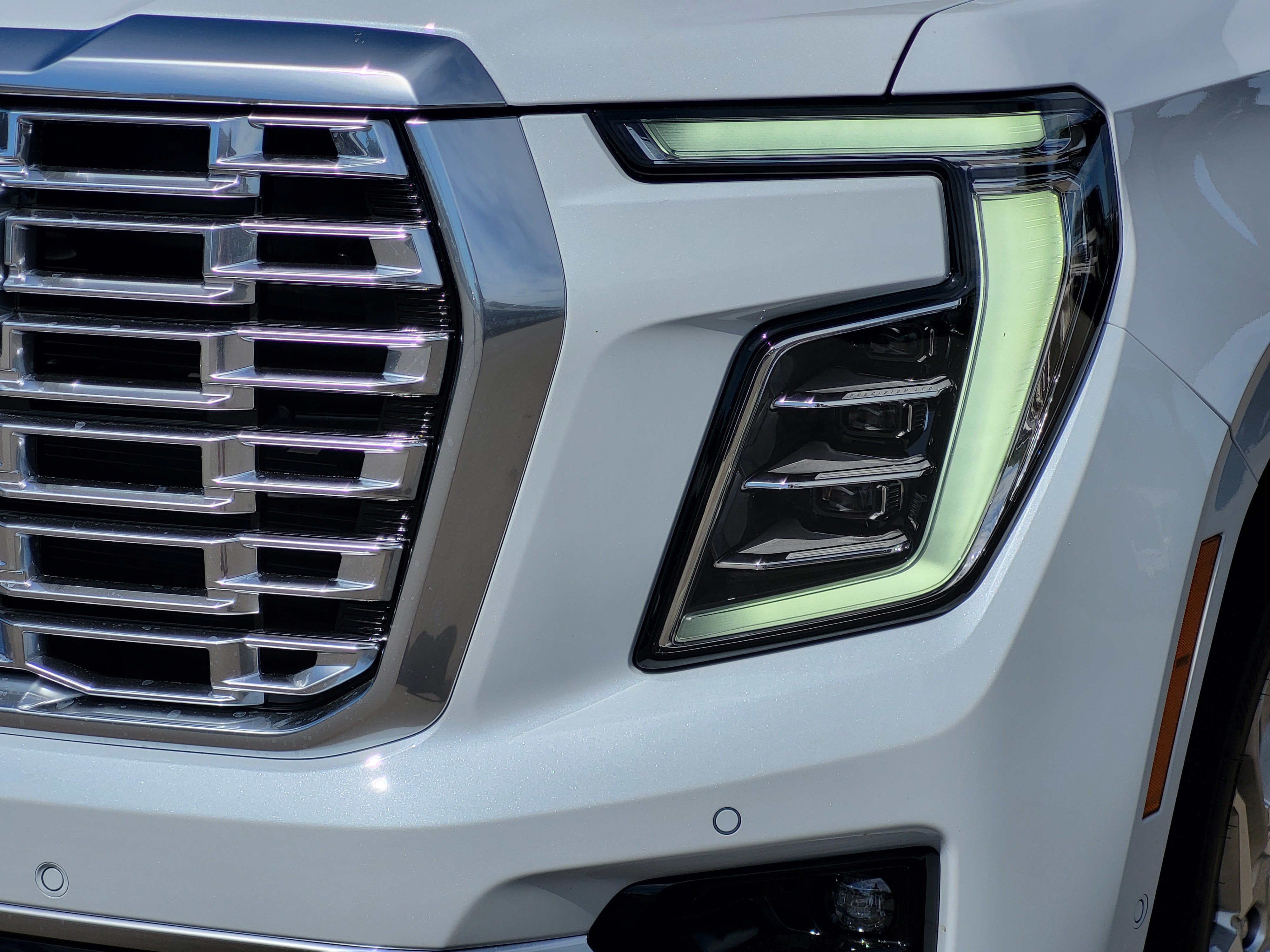 New 2026 GMC Yukon XL Denali w/ Denali Reserve Package AWD/4WD image 8