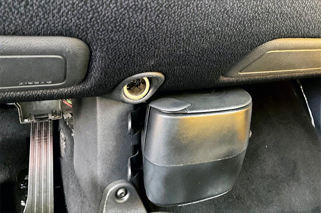 Used 2013 smart fortwo passion image 30