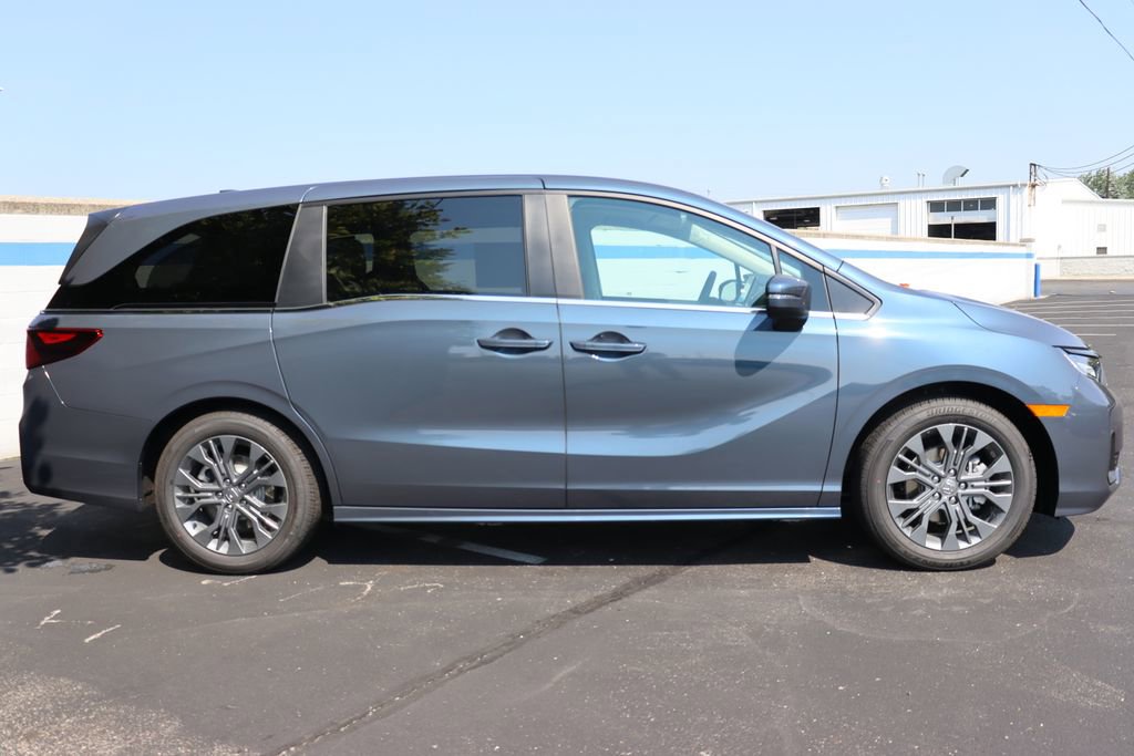 New 2026 Honda Odyssey Touring image 6