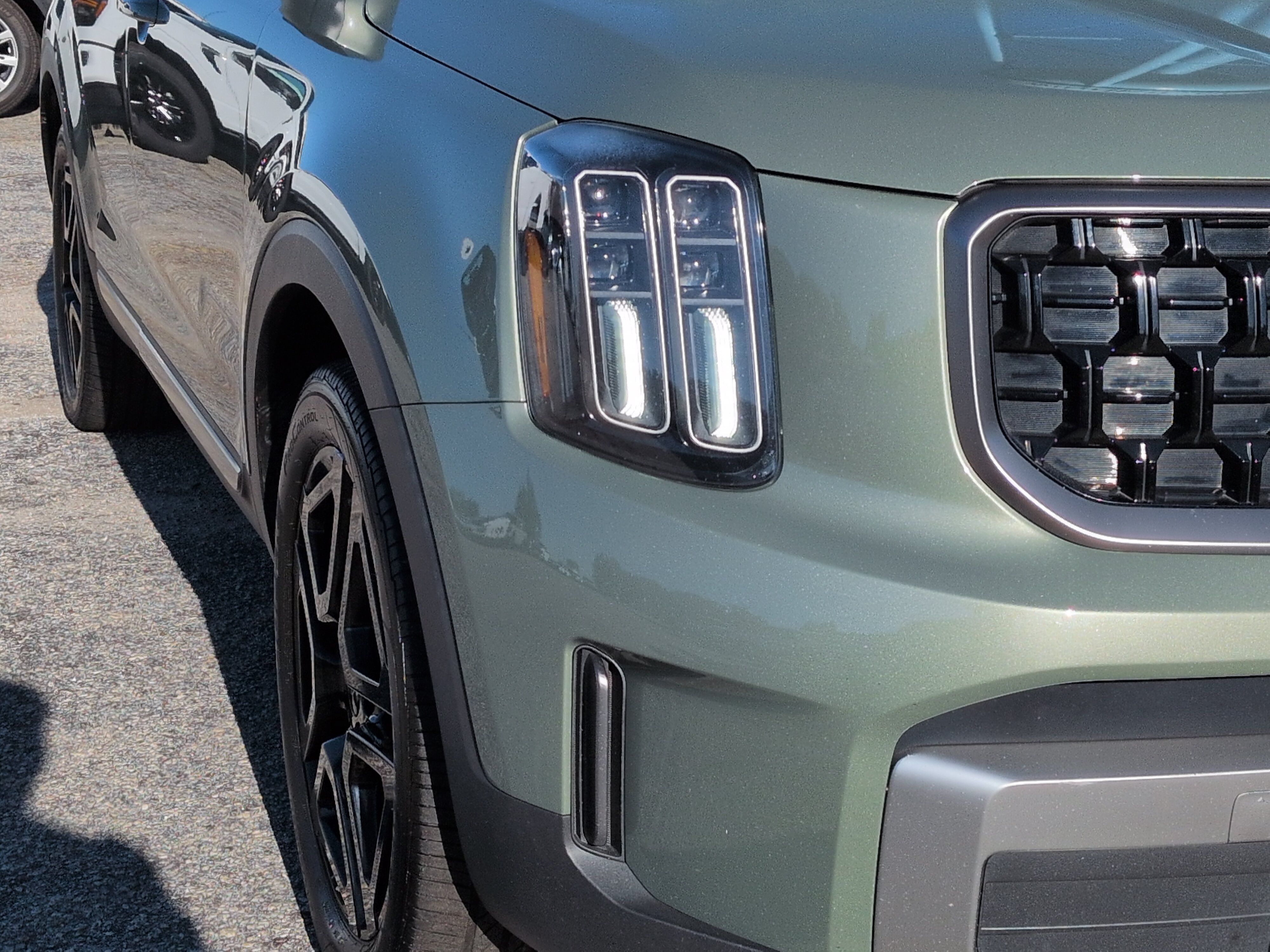 Used 2023 Kia Telluride EX X-Line AWD/4WD image 8
