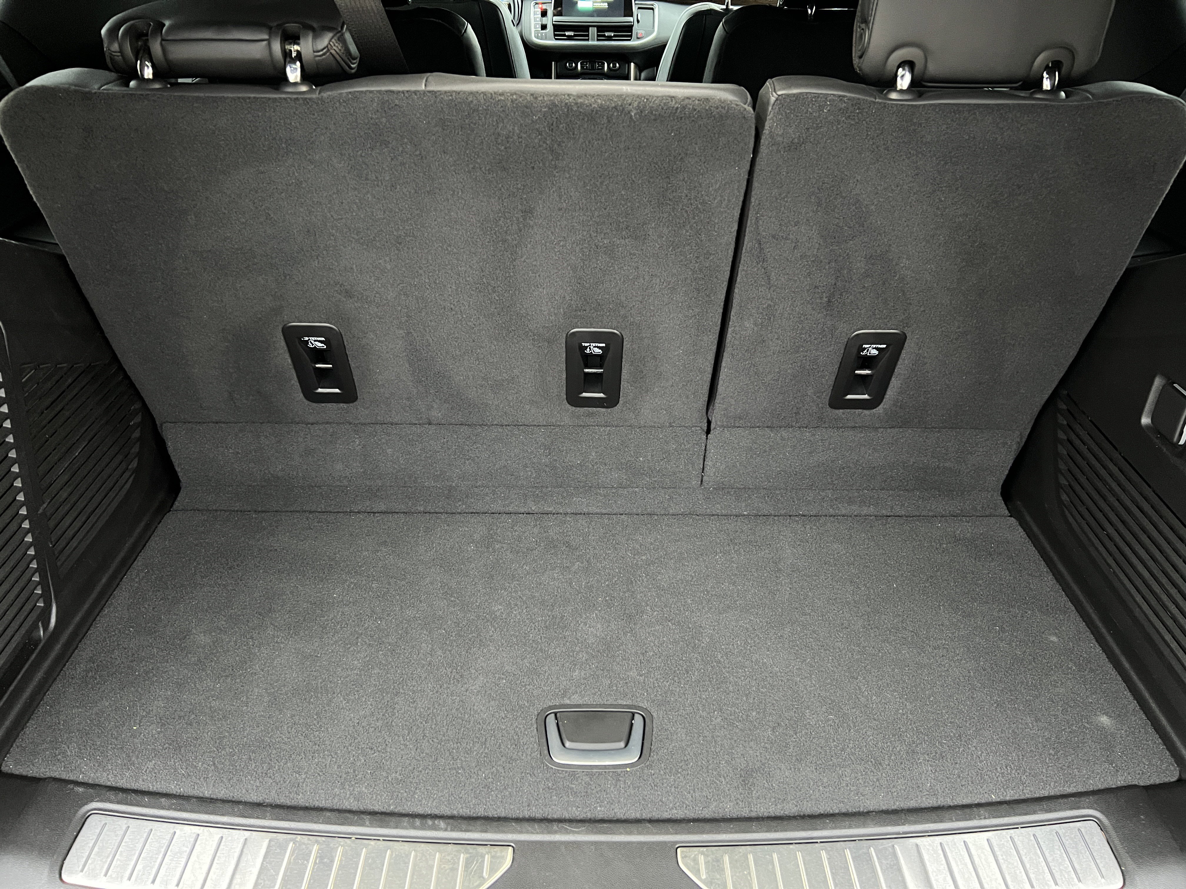 Used 2024 Chevrolet Tahoe High Country image 18