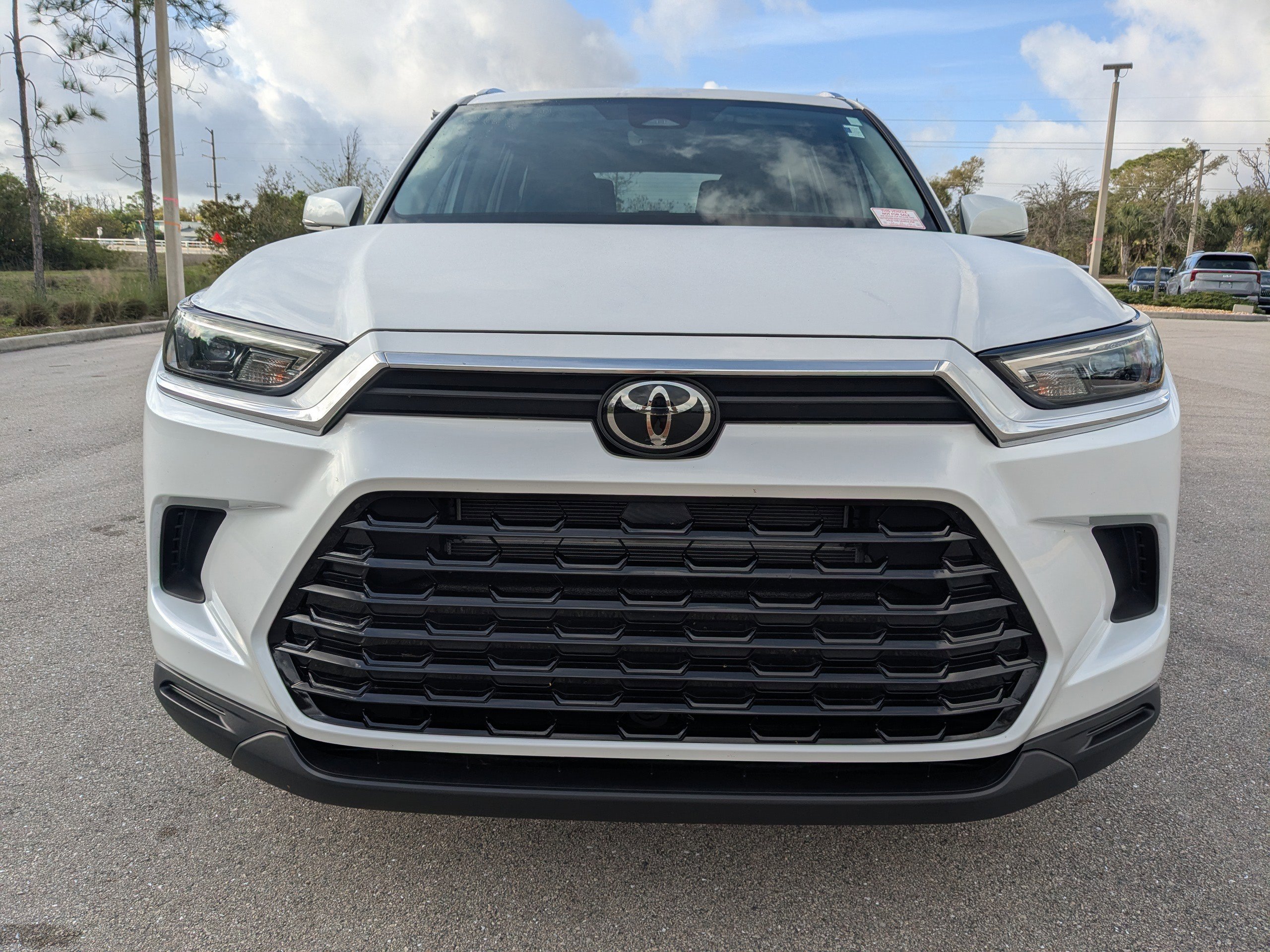 Used 2025 Toyota Grand Highlander AWD Hybrid image 3