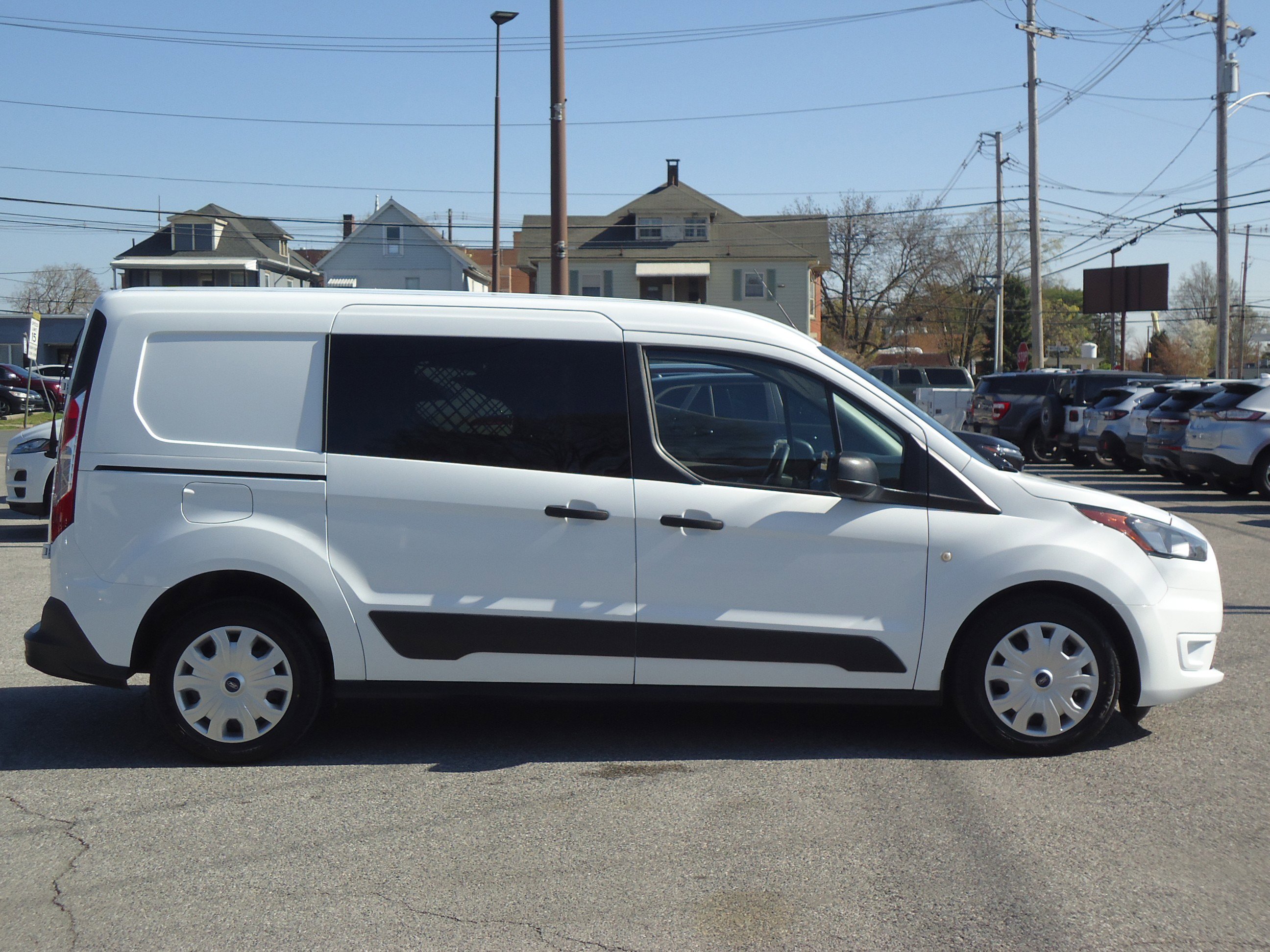 Used 2020 Ford Transit Connect XLT image 2